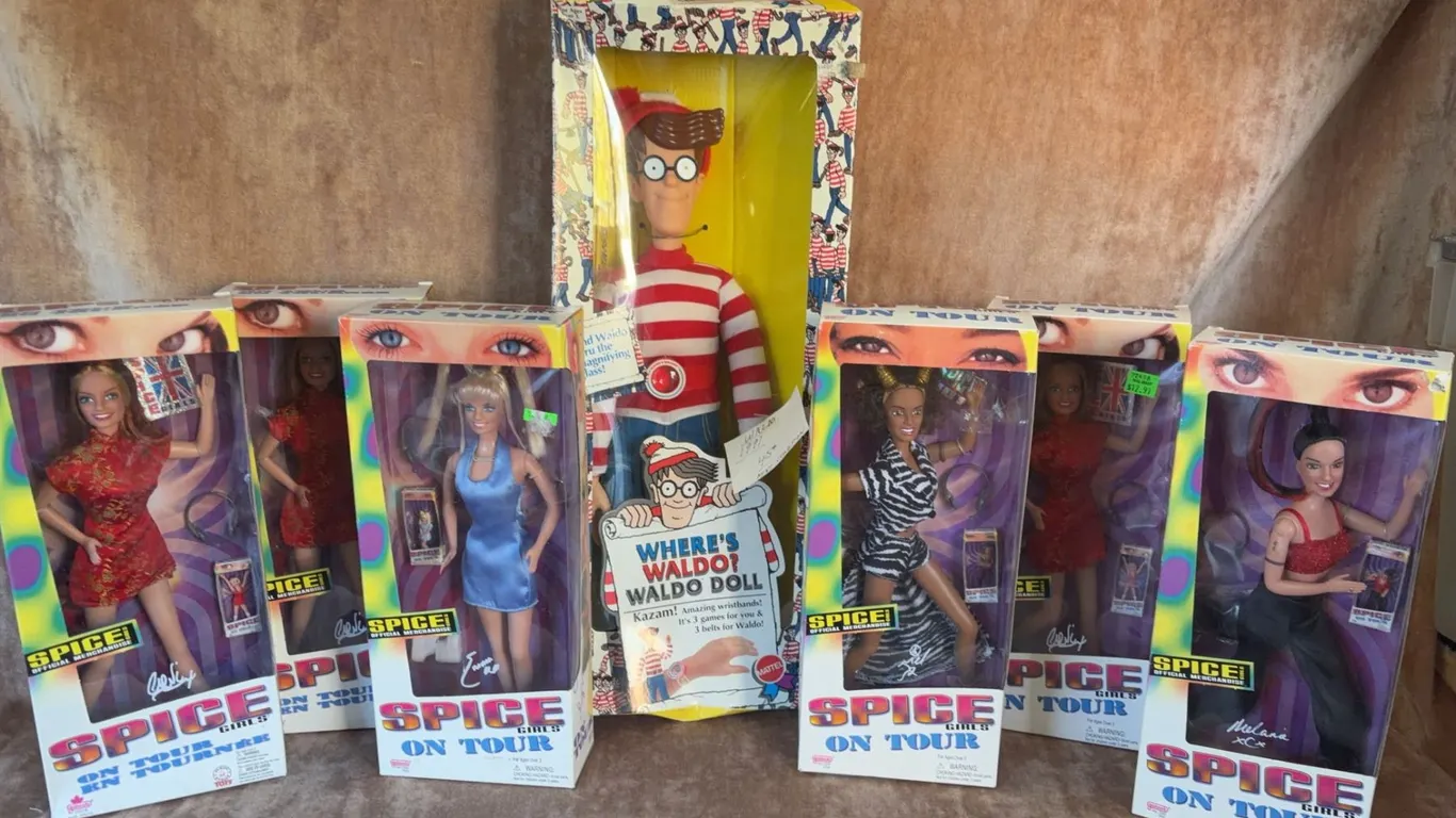 Spice Girls On Tour Dolls Set of 5 and 1997 Where's Waldo Doll in Box