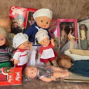 Vintage Dolls Including Laverne & Shirley, Moni, and Assorted Vinyl Dolls