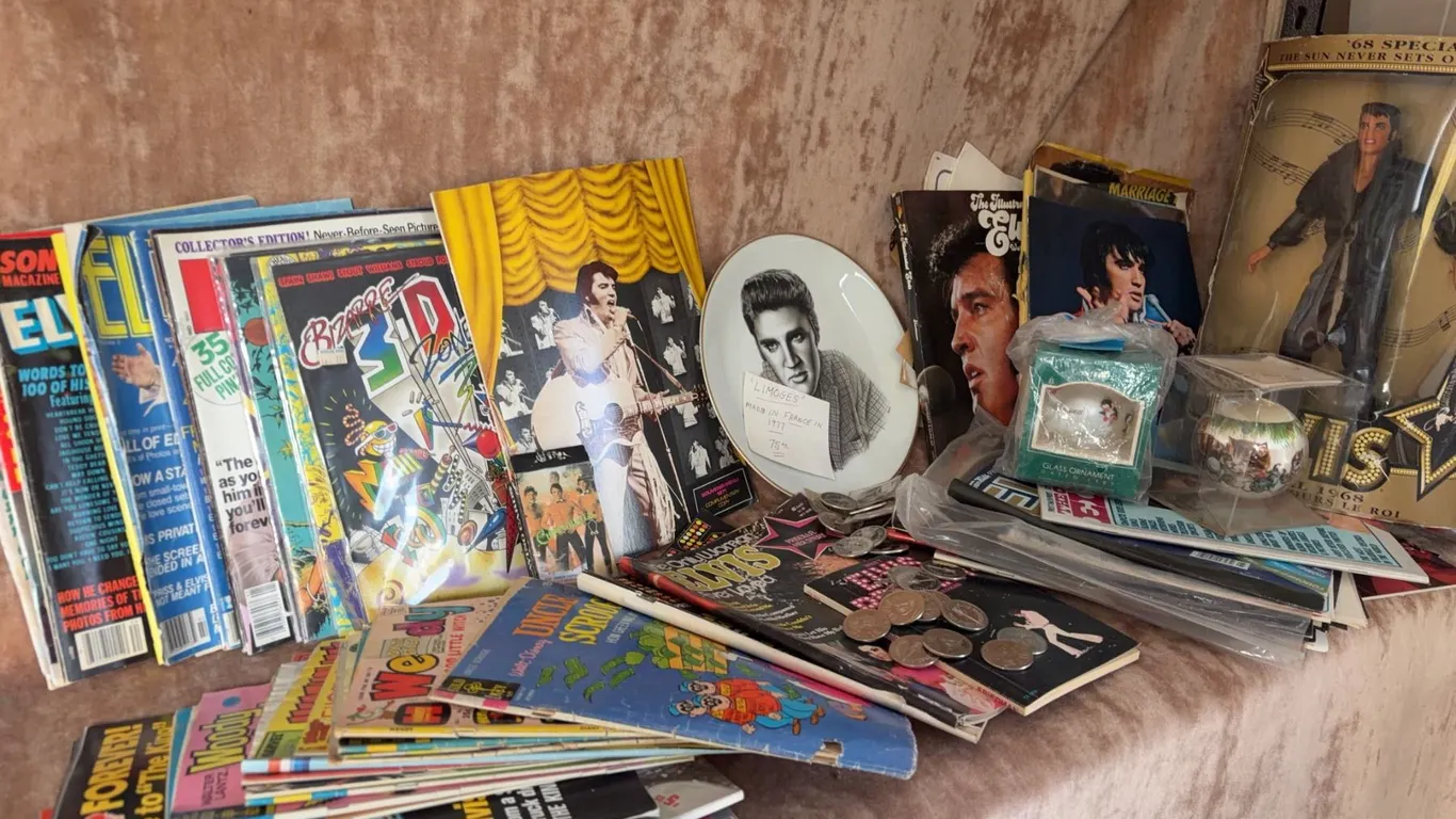 Elvis Presley Collectibles Lot: Magazines, Comics, Limoges Plate, Action Figure, Tokens