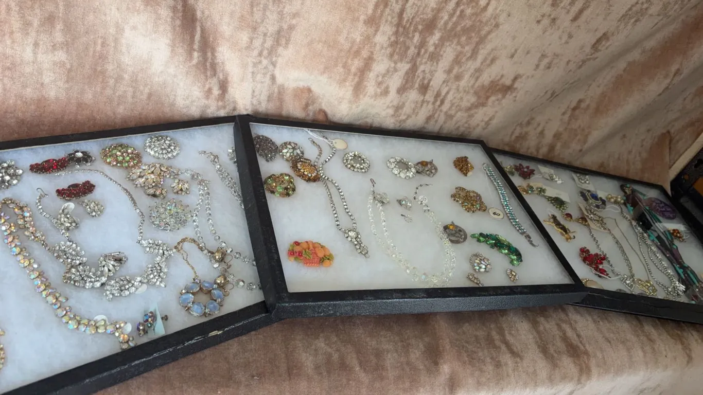 Costume Jewellery Lot, Brooches, Necklaces, Earrings, Bracelets in Trays