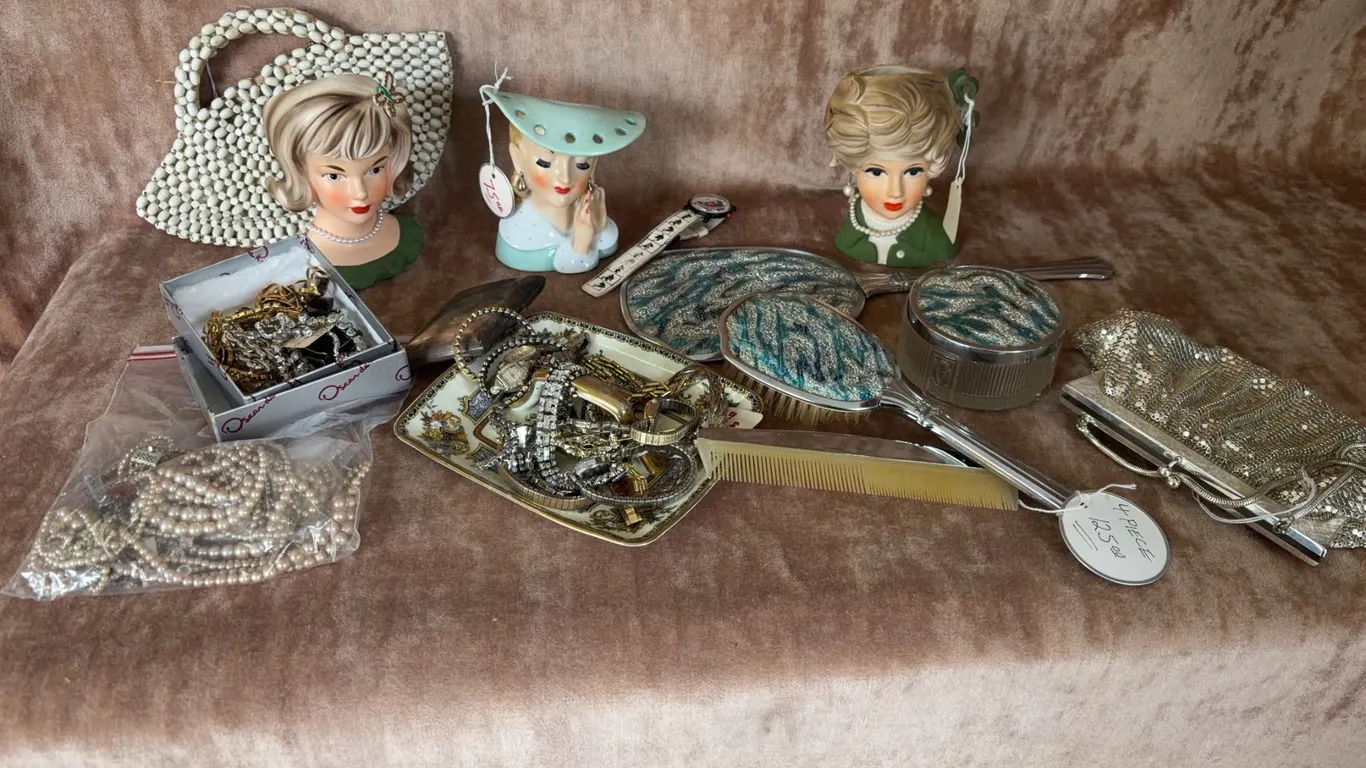 Three Lady Head Vases, Costume Jewellery, Purse, and Vanity Set Assortment