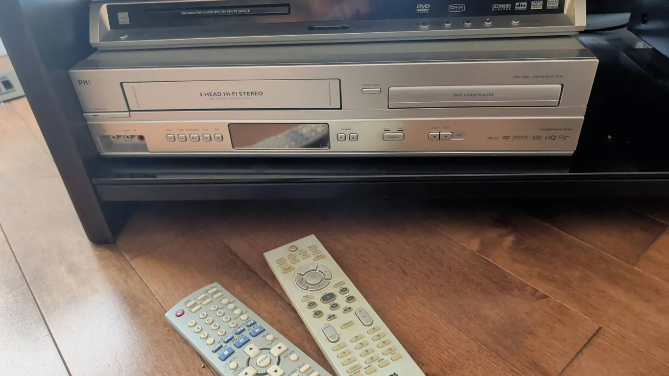 Panasonic DVD-S42 DVD Player and Philips DVP320V DVD/VCR Combo with Remotes