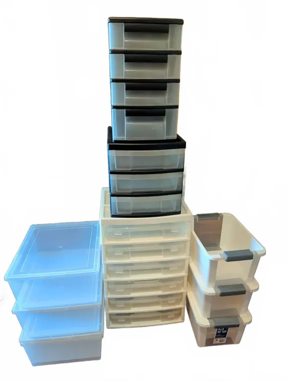 Plastic Storage Containers and Drawer Organizers, 14 Pieces