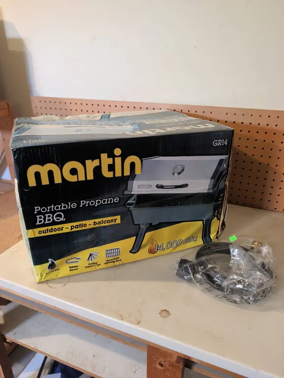 Martin GR14 Portable Propane BBQ Grill with Hose, 14000 BTU