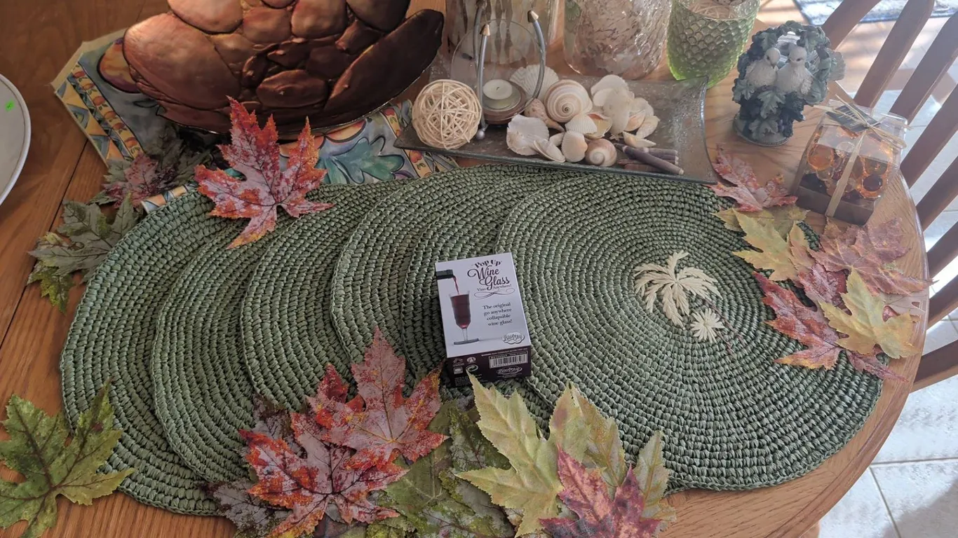Table Decor Lot With Linens 'n Things Placemats, Decorative Bowls, Votives