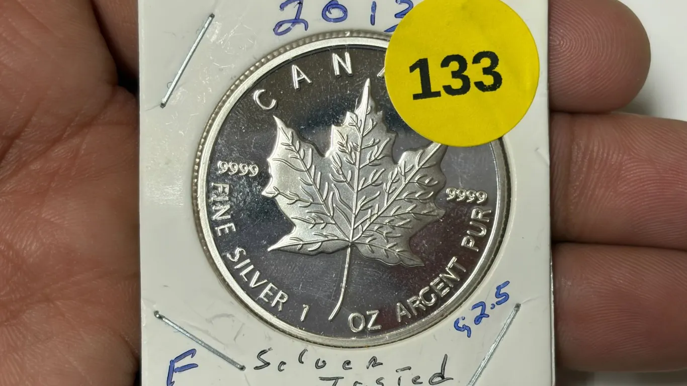 2013 Canada Maple Leaf 5 Dollar Silver Coin, Tested 925 Silver,F