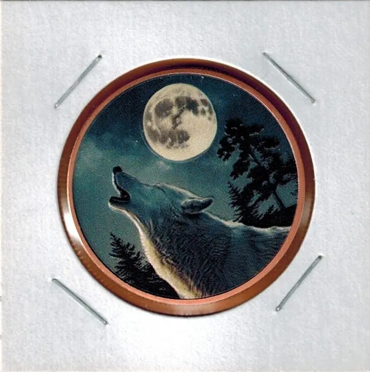 1 OUNCE COPPER - COLOURED - .999 FINE - Howling at the Moon - WOLF