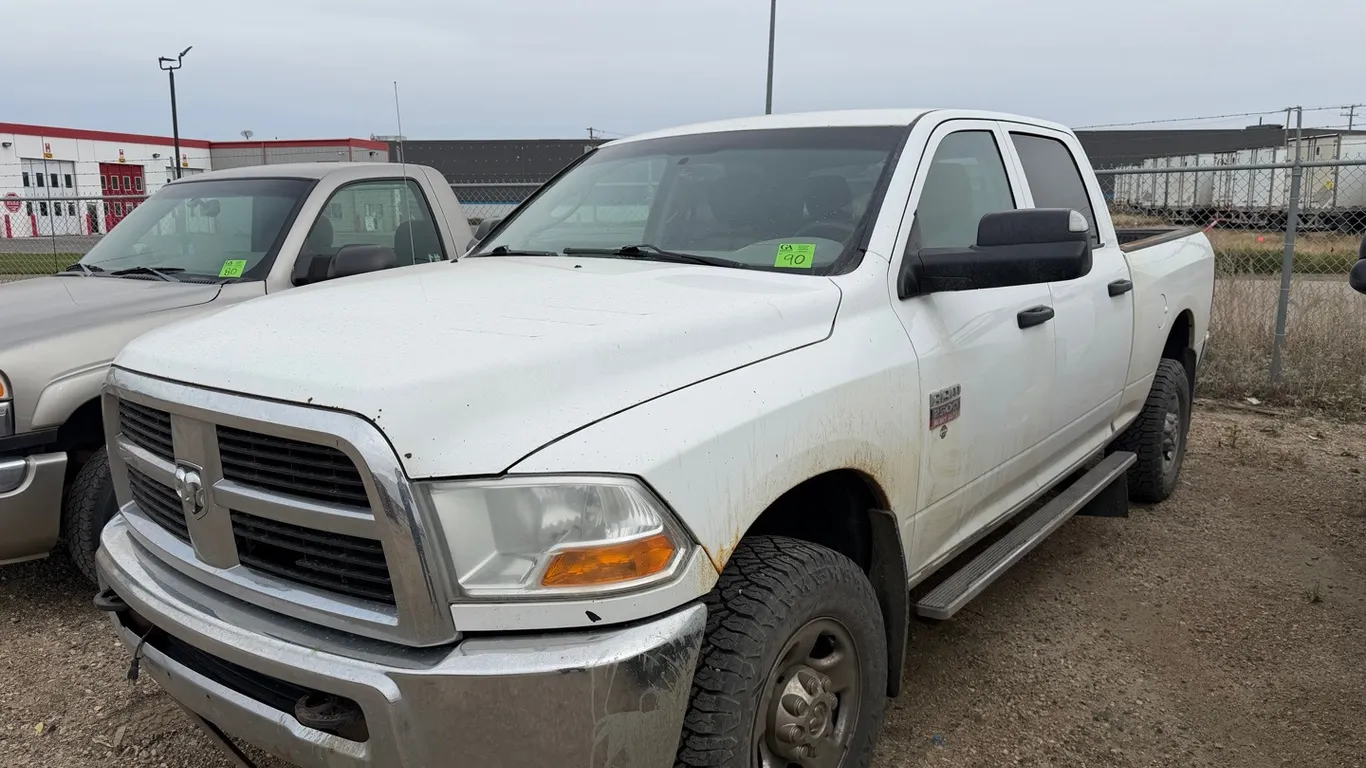 2012 Dodge Ram 2500 Heavy Duty Crew Cab 4x4 Pickup Truck – 8,800 lb GVWR