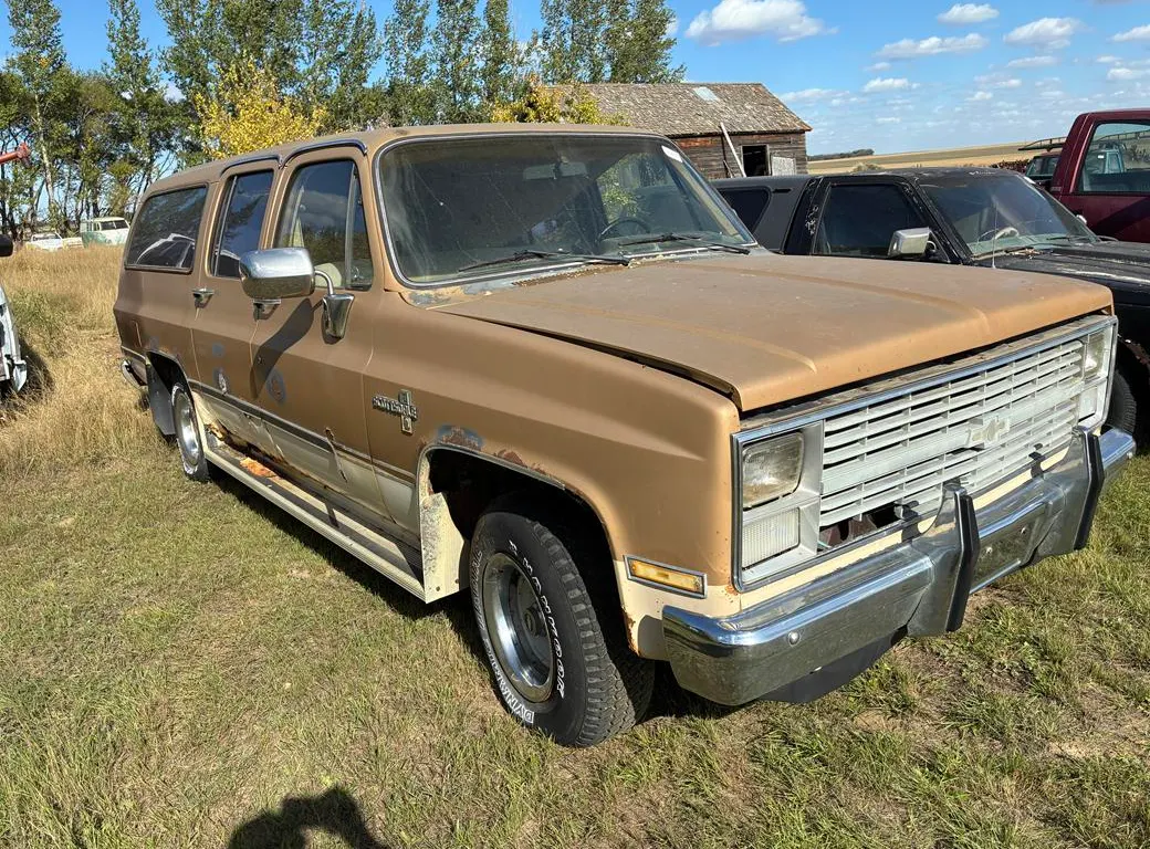 1984 Chevrolet Suburban SUV (Non-Runner)