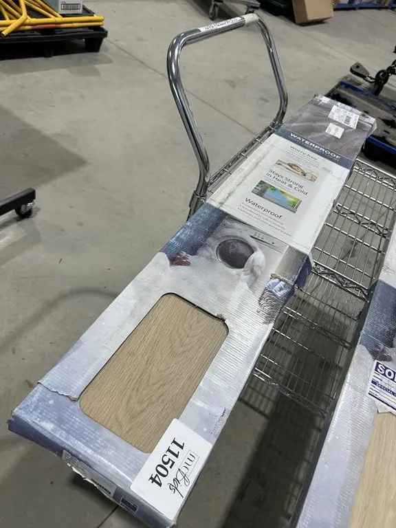 (1) Box of Waterproof Hickory Colour Vinyl Flooring (6 Pieces)