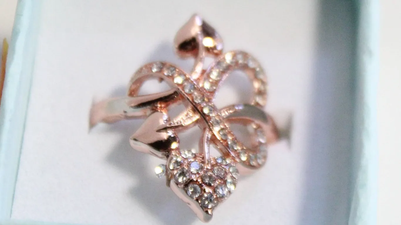 WHITE SAPPHIRE FASHION WEDDING RINGS SZ8