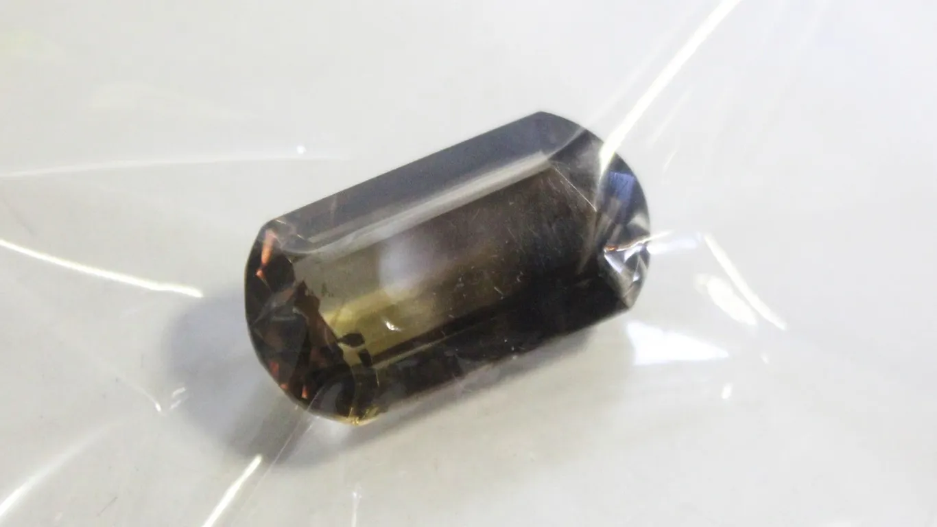 46CT NATURAL SMOKEY QUARTZ GEMSTONE