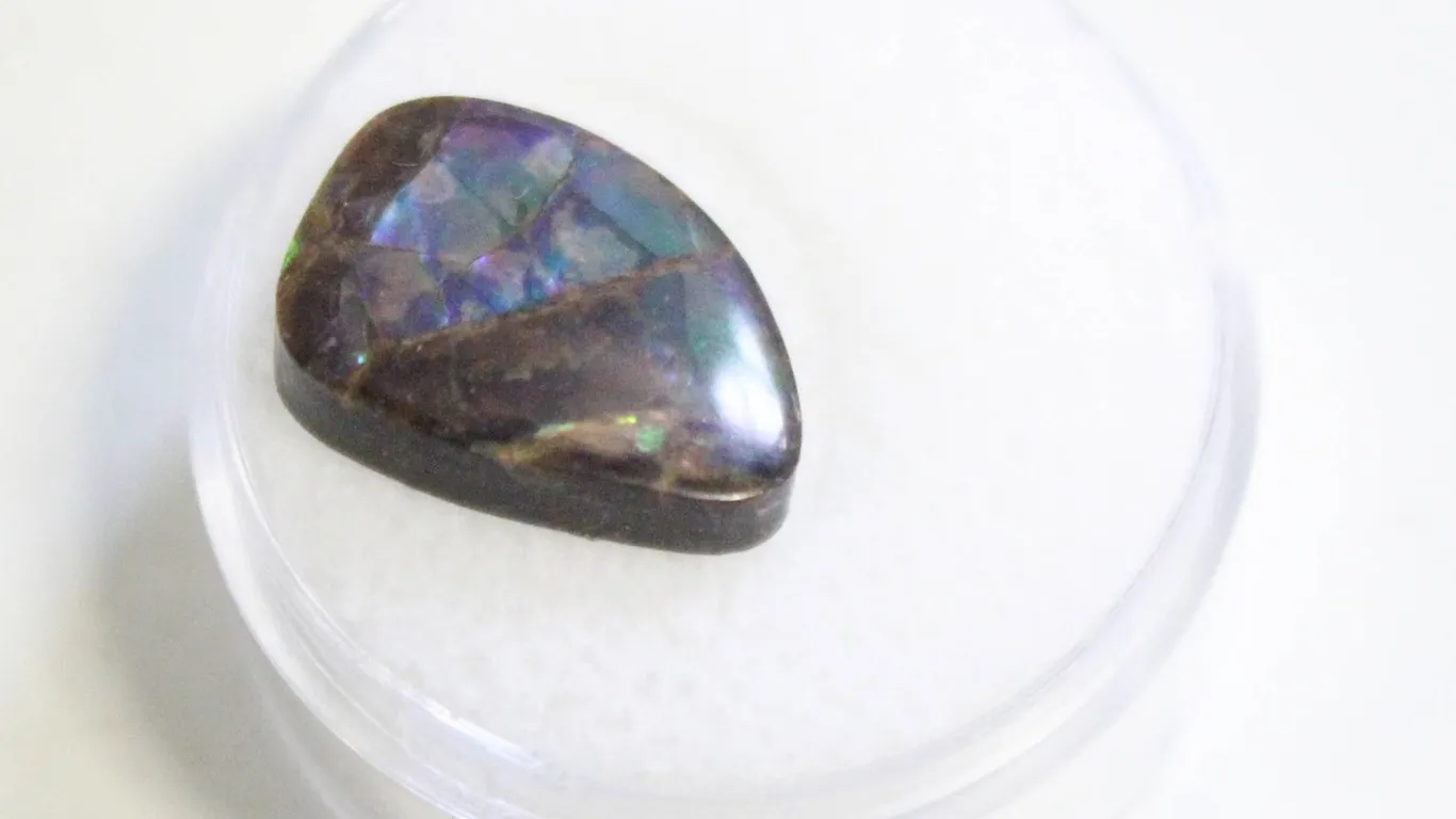 6.70CT FREEFORM AMMOLITE DOUBLET
