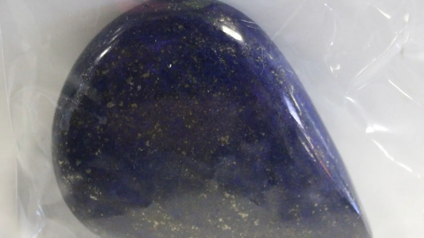 270CT NATURAL LAPIS LAZULI GEMSTONE