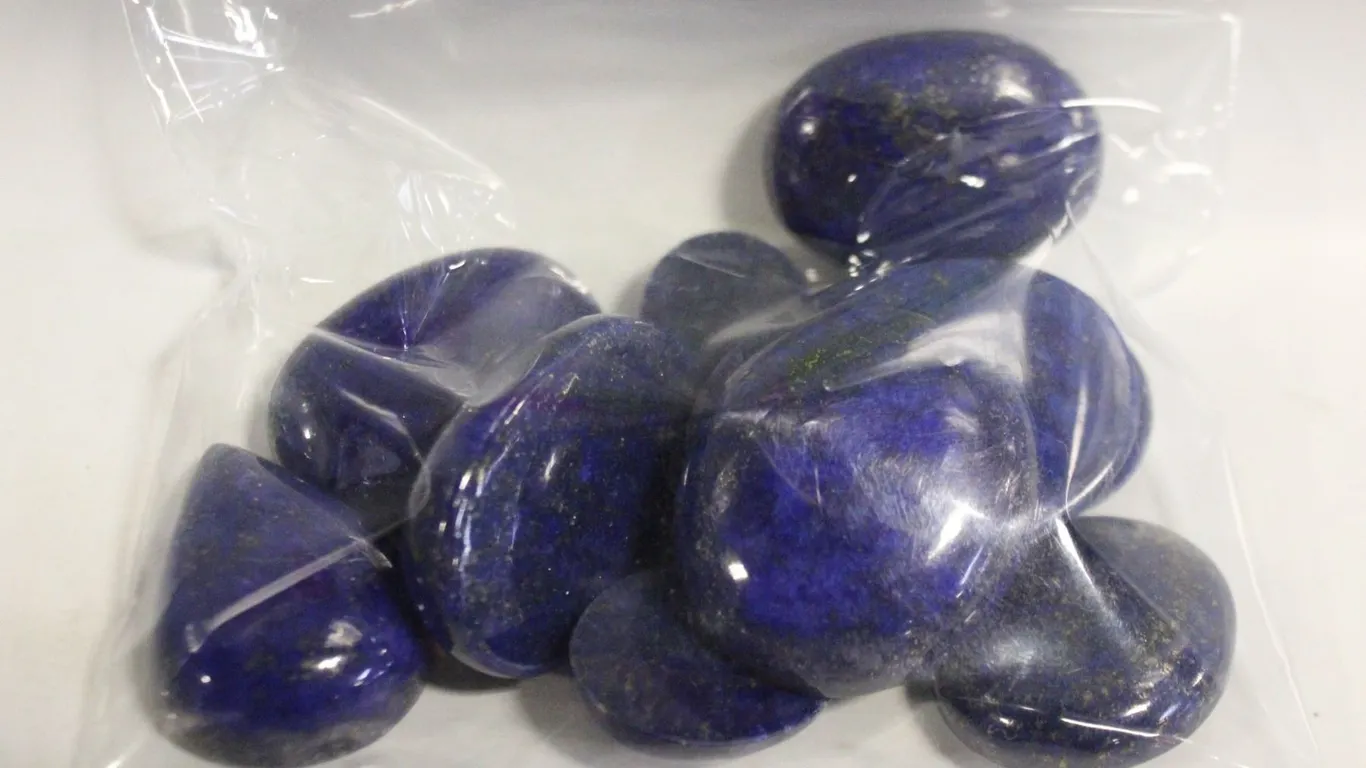 390CT MIXED LOT NATURAL LAPIS LAZULI