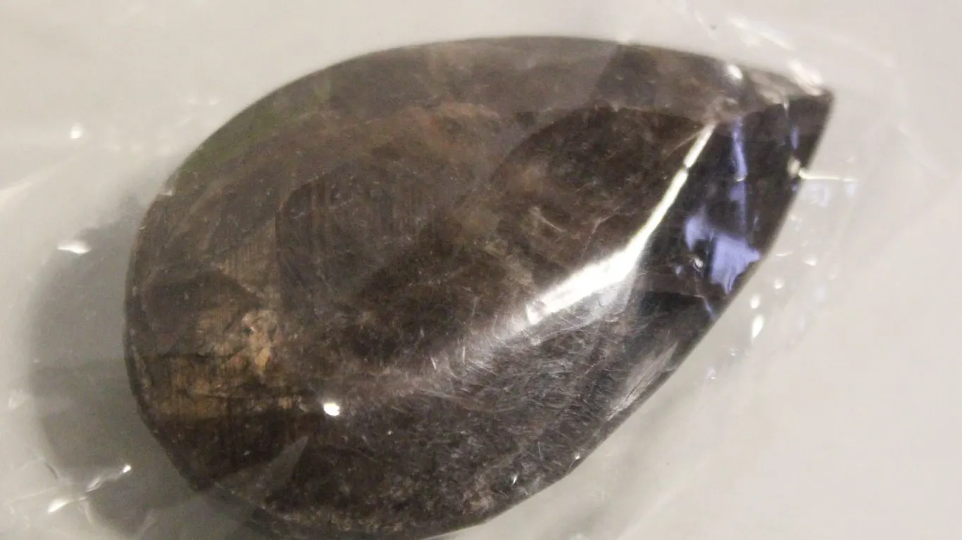 380CT NATURAL GOLD SAPPHIRE GEMSTONE