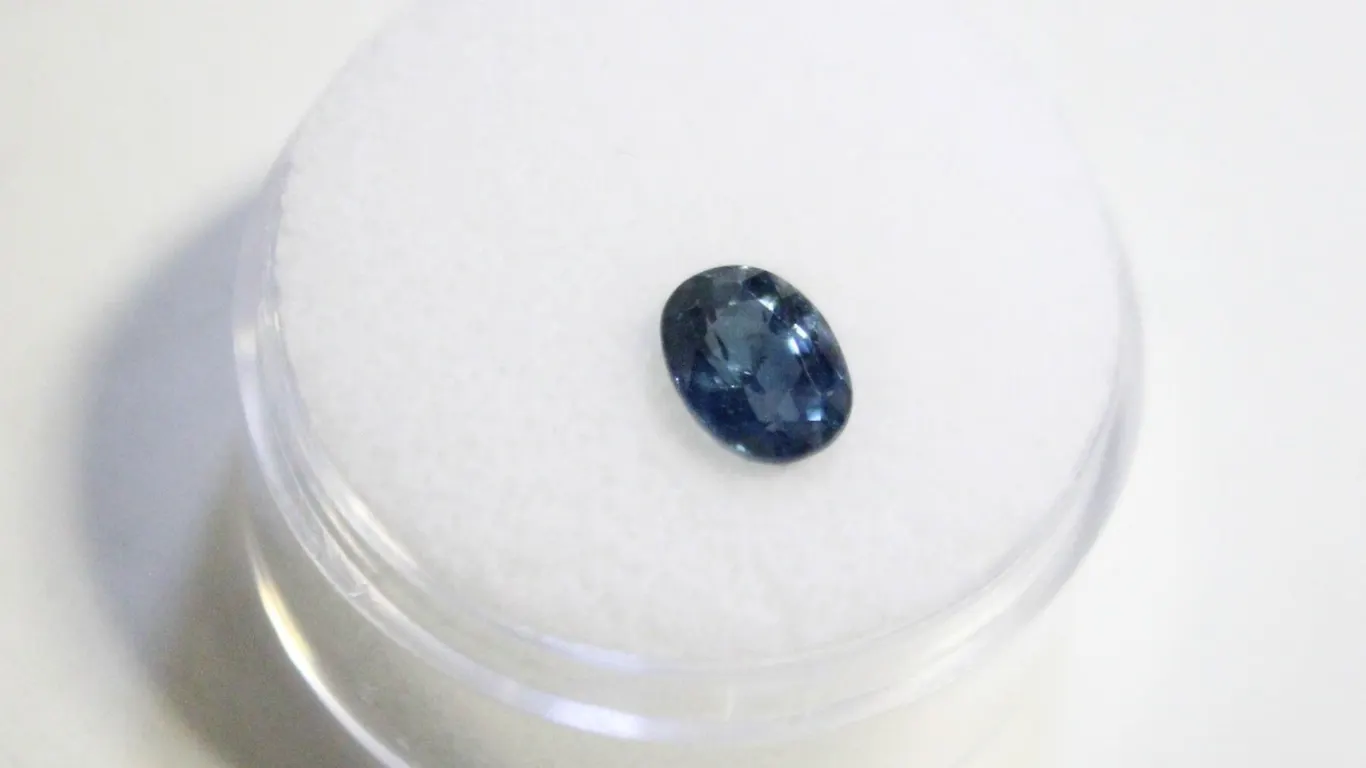 NATURAL 1.6CT TEAL SAPPHIRE GEMSTONE