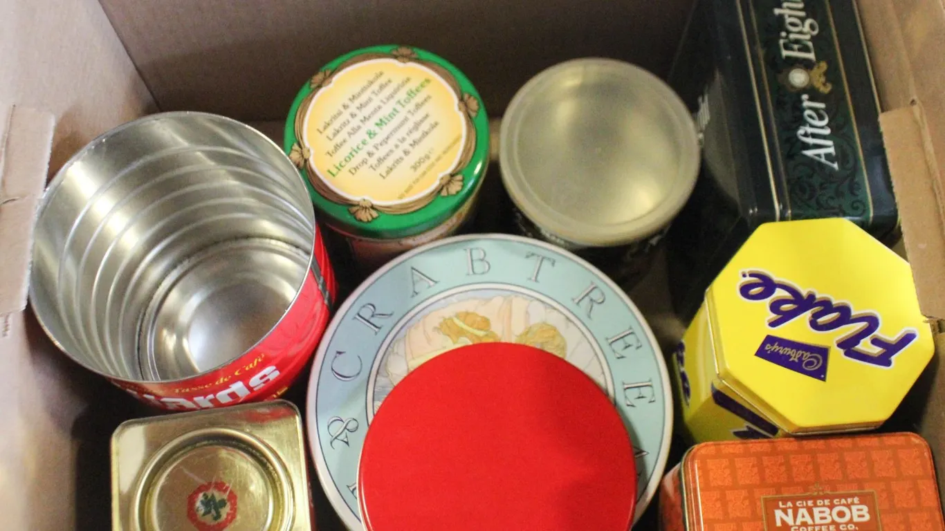 ESTATE COLLECTION OF VINTAGE TINS