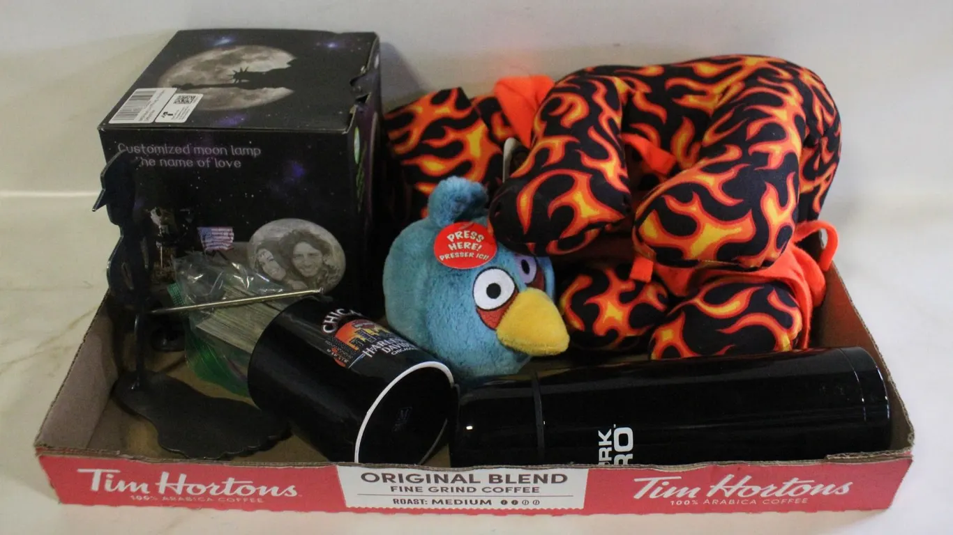 ESTATE VARIOUS ITEMS INCLUDING HARLEY DAVIDSON MUG