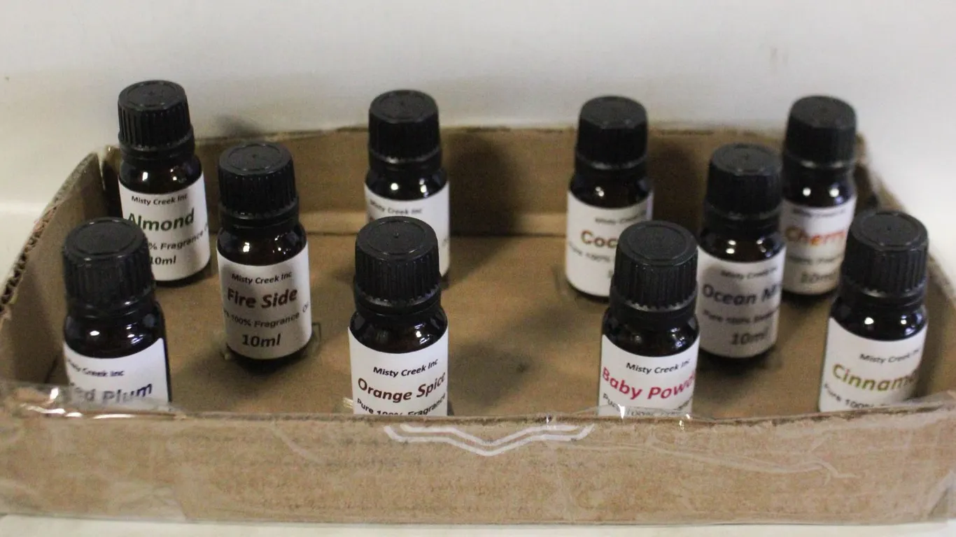 NEW 10 BOTTLES 10MLS FRAGRANCE OILS ASSORTED