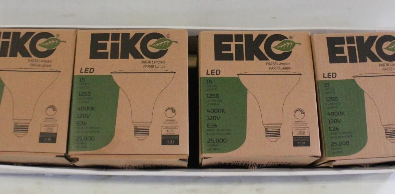 LOTS OF 4 EIKO FLOOD 40 BEAM LED15WPAR38
