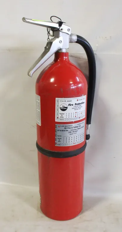 FULLY CHARGED 10 LB FIRE EXTINGUISHER