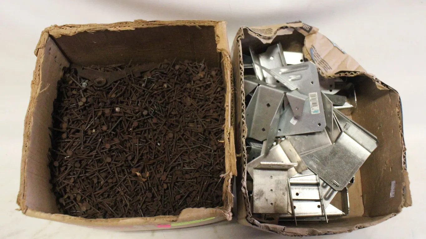 BOX OF NAILS (RUSTY) AND BRACKETS