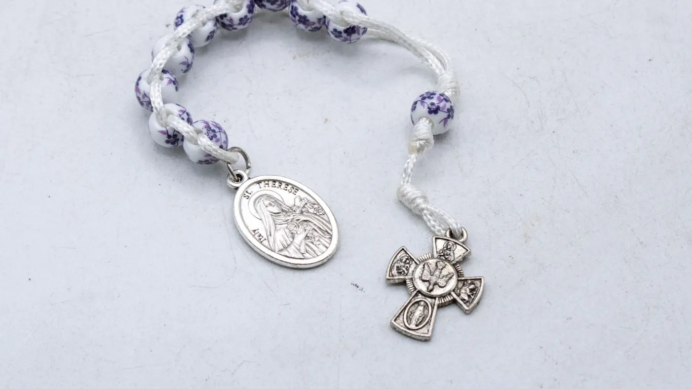 ST THERESE ITALY PRAYER BEADS