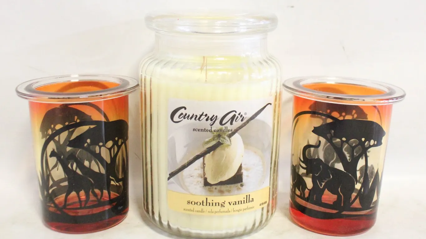 LRG JAR VANILLA CANDLE - 2 PARTYLITE AFRICAN