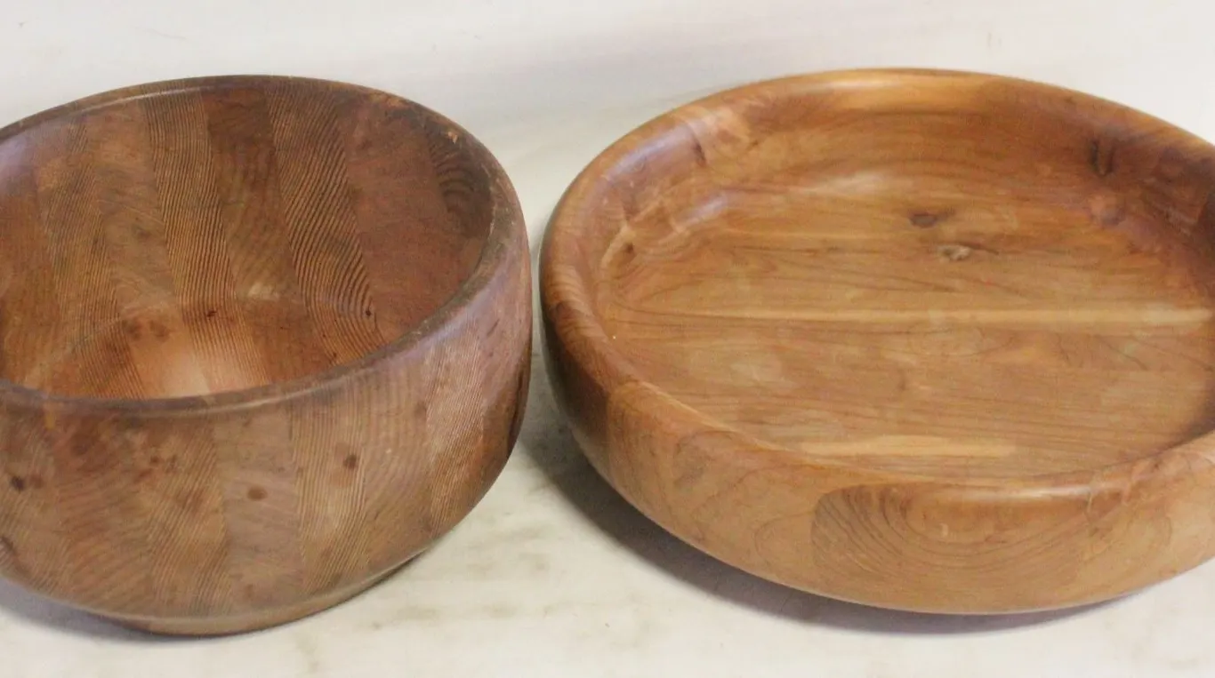 VINTAGE SOLID WOODEN BOWLS STAVED