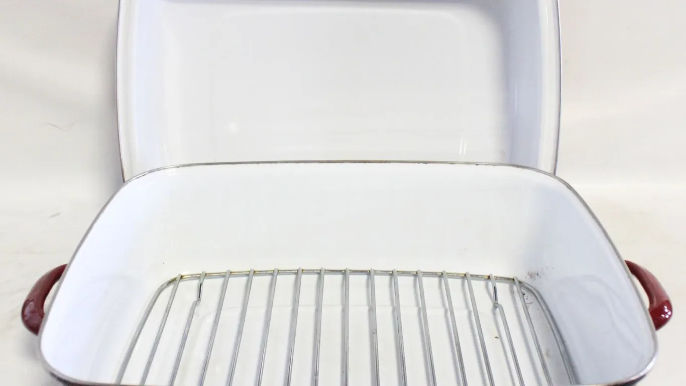 XL RED KITCHEN AID ROASTER