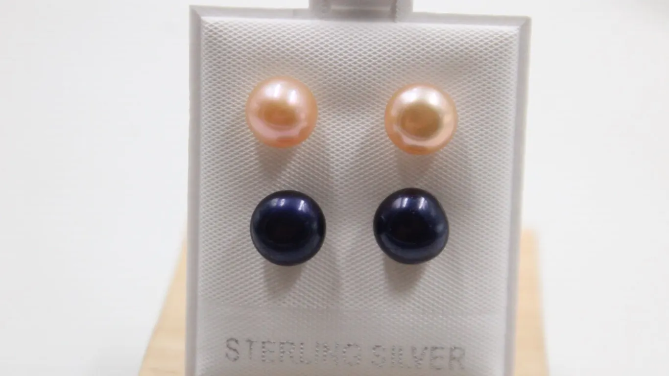 #143-NATURAL AKOYA PEARL STUD EARRINGS