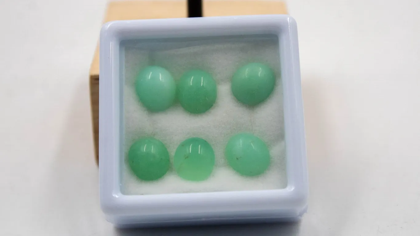 #247-NATURAL GREEN CHRYSOPRAS 11.25CT