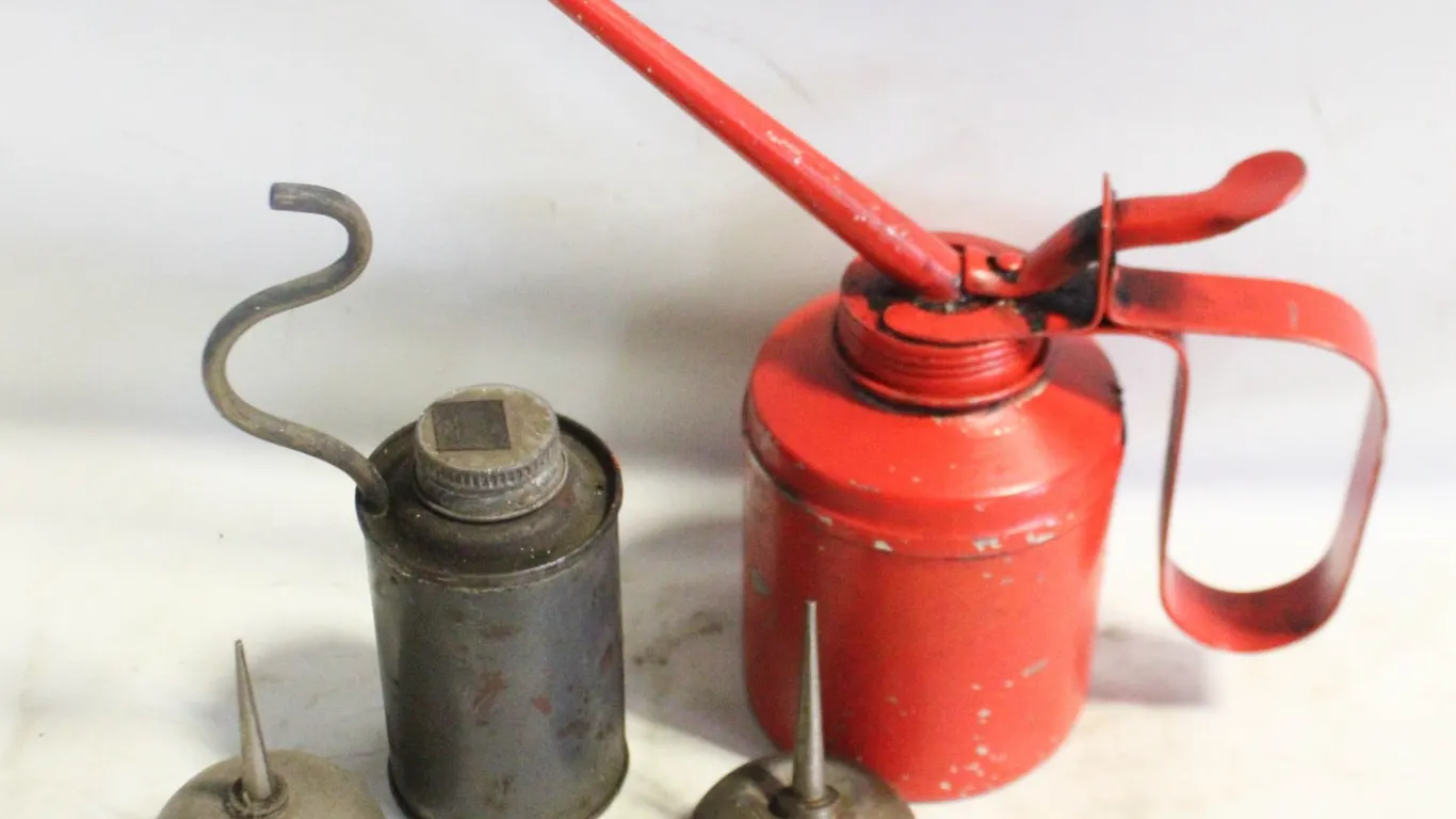 VINTAGE OIL CANS