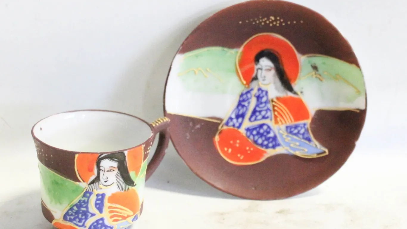 VINTAGE 1930'S SATSUMA GEISHA MORIAGE