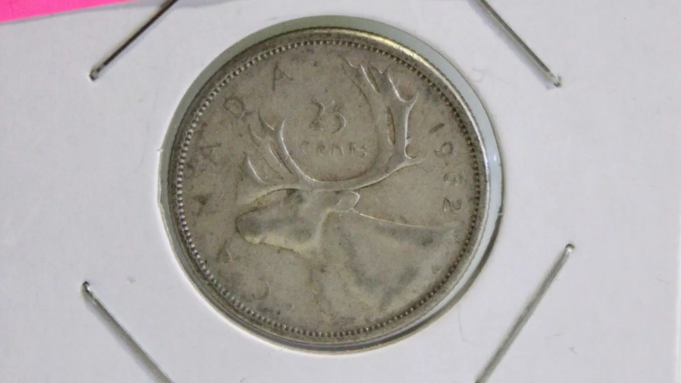 1962 CANADA SILVER 25 CENT COIN
