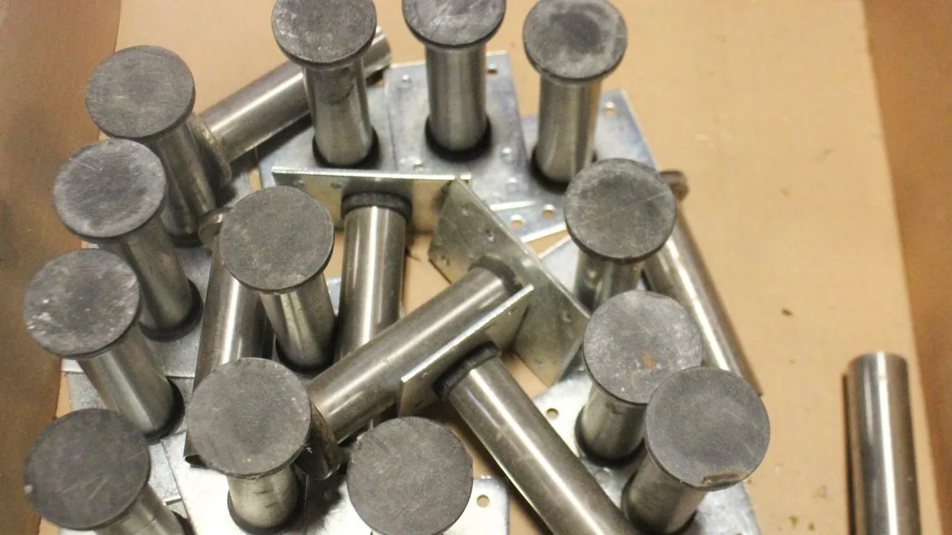 BOX OF IKEA CABINET LEGS