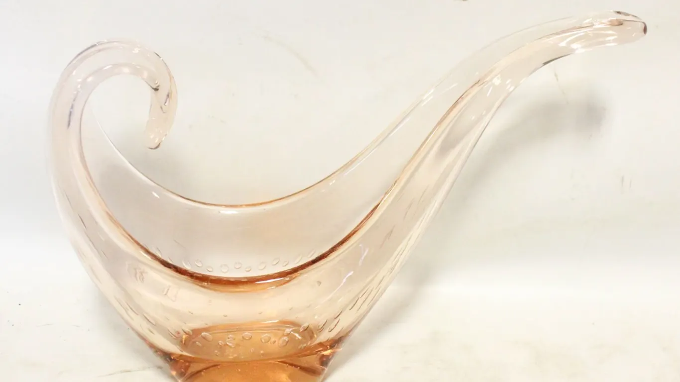 VINTAGE AMBER ART GLASS MAGIC LAMP