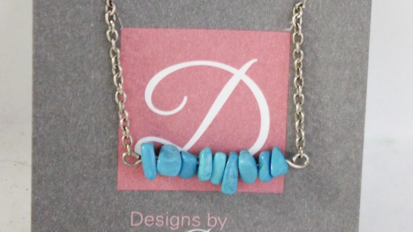 TURQUOISE CHIP BAR NECKLACE 17"