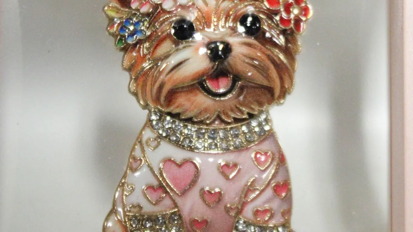 NEW YORKIE BROOCH 3D & RHINESTONES