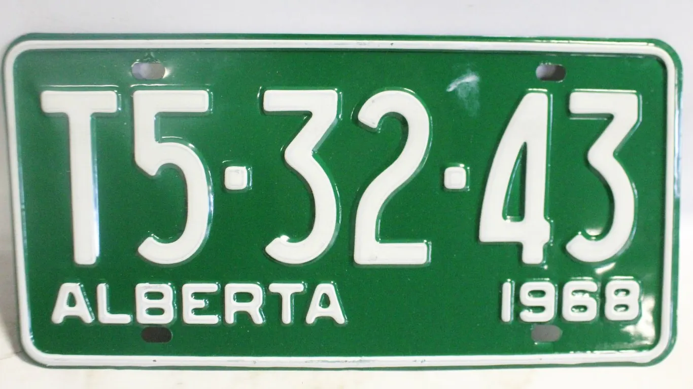 NEW 1968 LICENSE PLATE UNUSED
