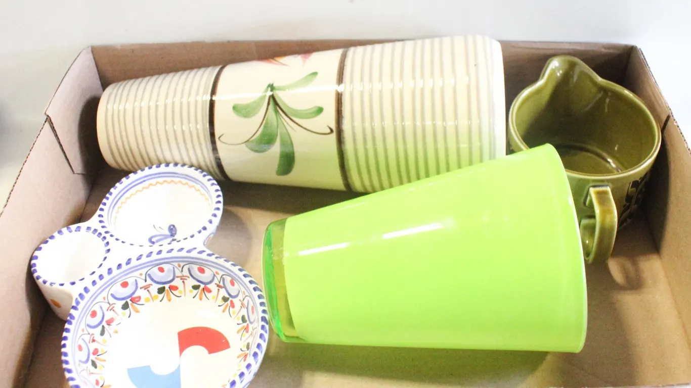 3 PIECES EUROPEAN PORCELAIN, ONE PIECE GLASS