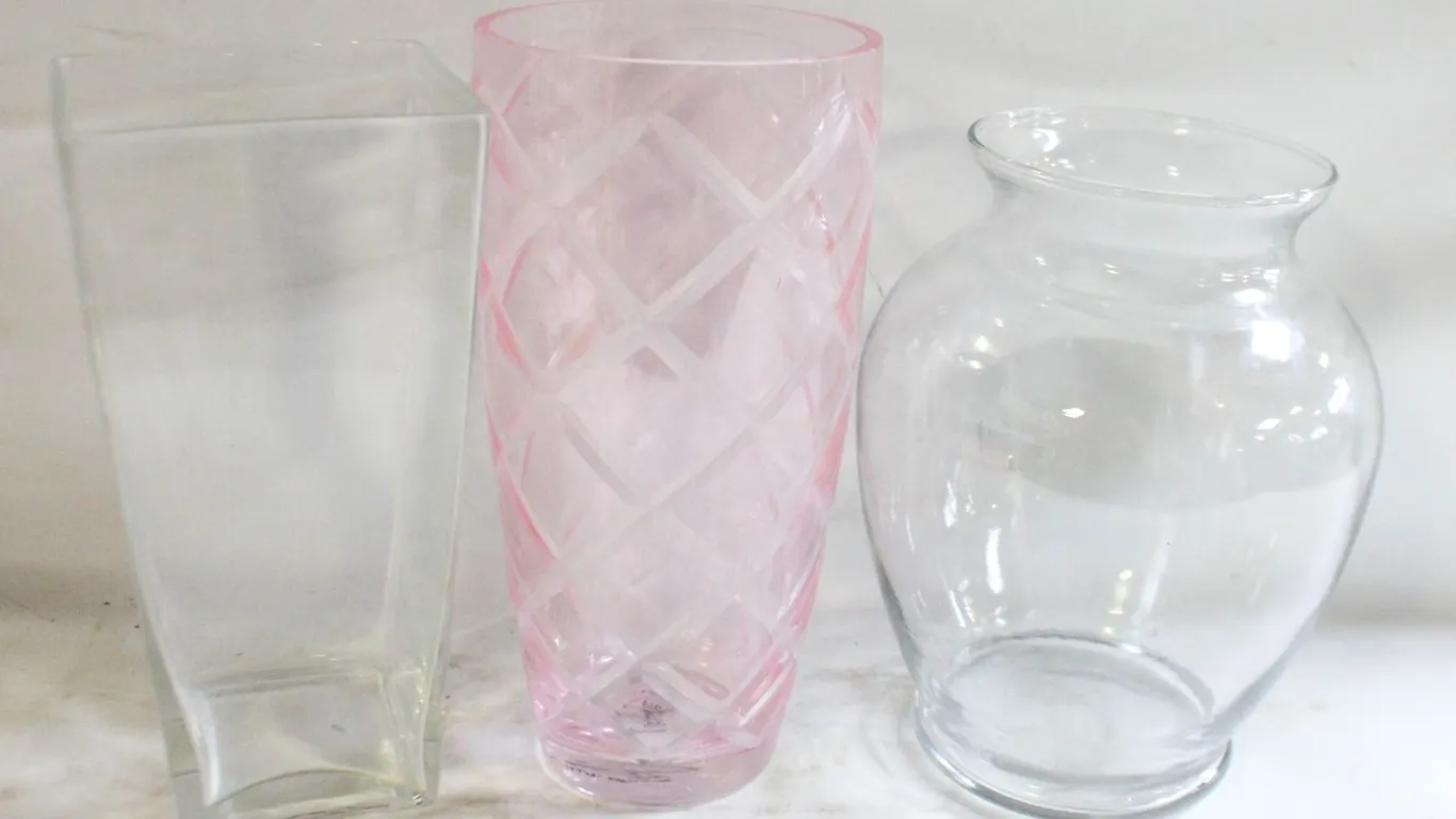 COLLECTION OF 3 GLASS VASES