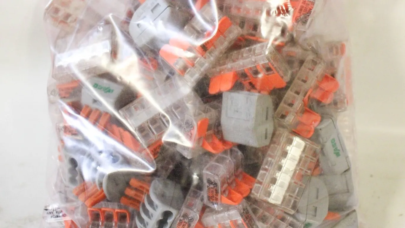 WAGO WIRE CONNECTORS