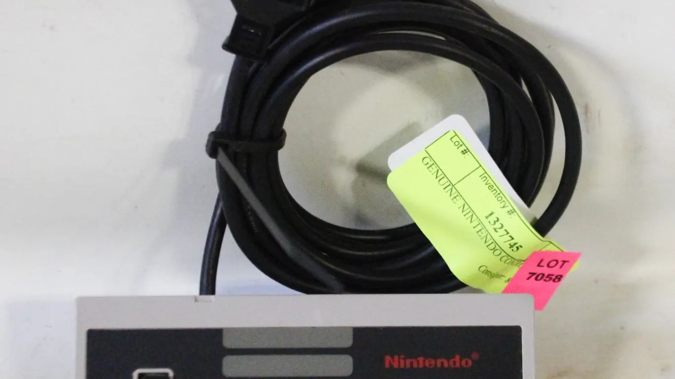GENUINE NINTENDO CONTROLLER