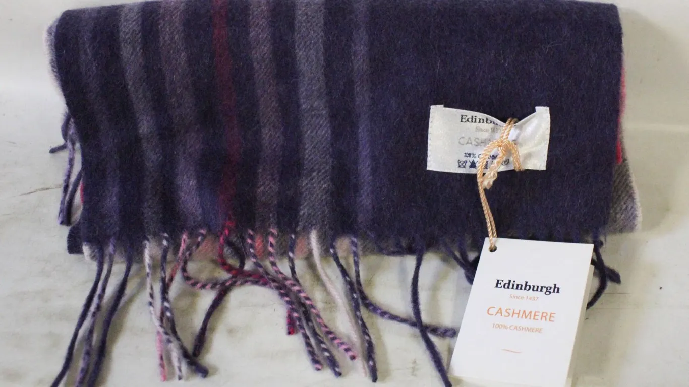 NEW EDINBURGH 100% CASHMERE SCARF