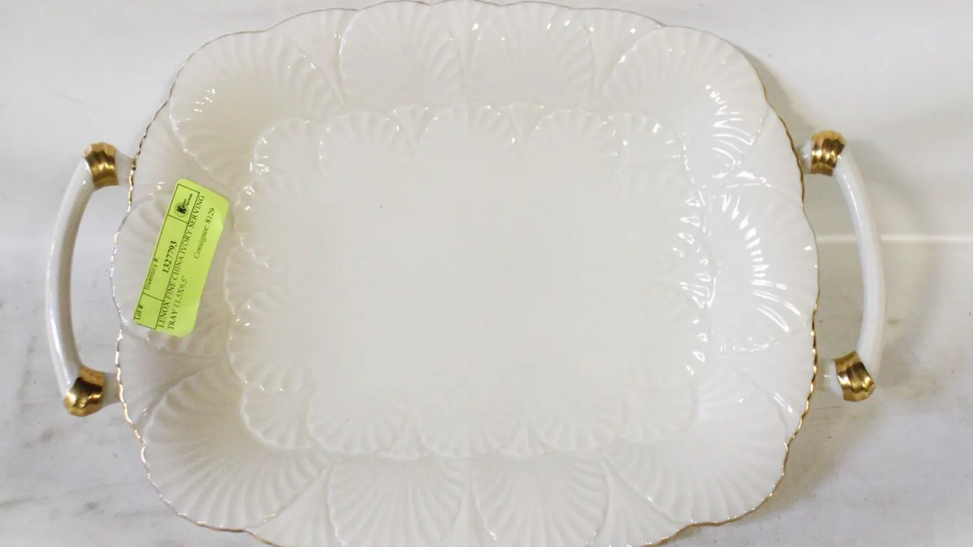 LENOX FINE CHINA IVORY SERVING TRAY 11.5X9.5"