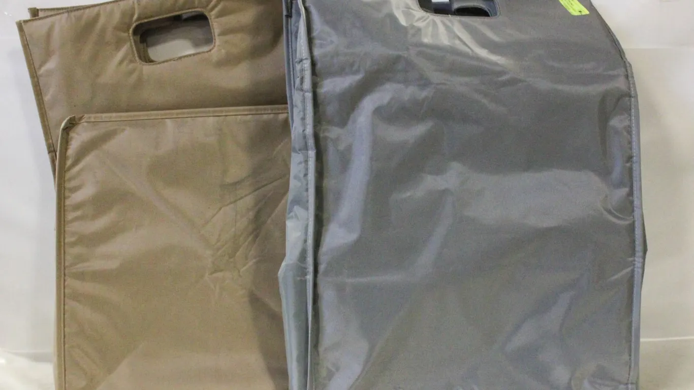 2 HEAVY DUTY COLLAPSABLE BAGS/LAUNDRY HAMPERS