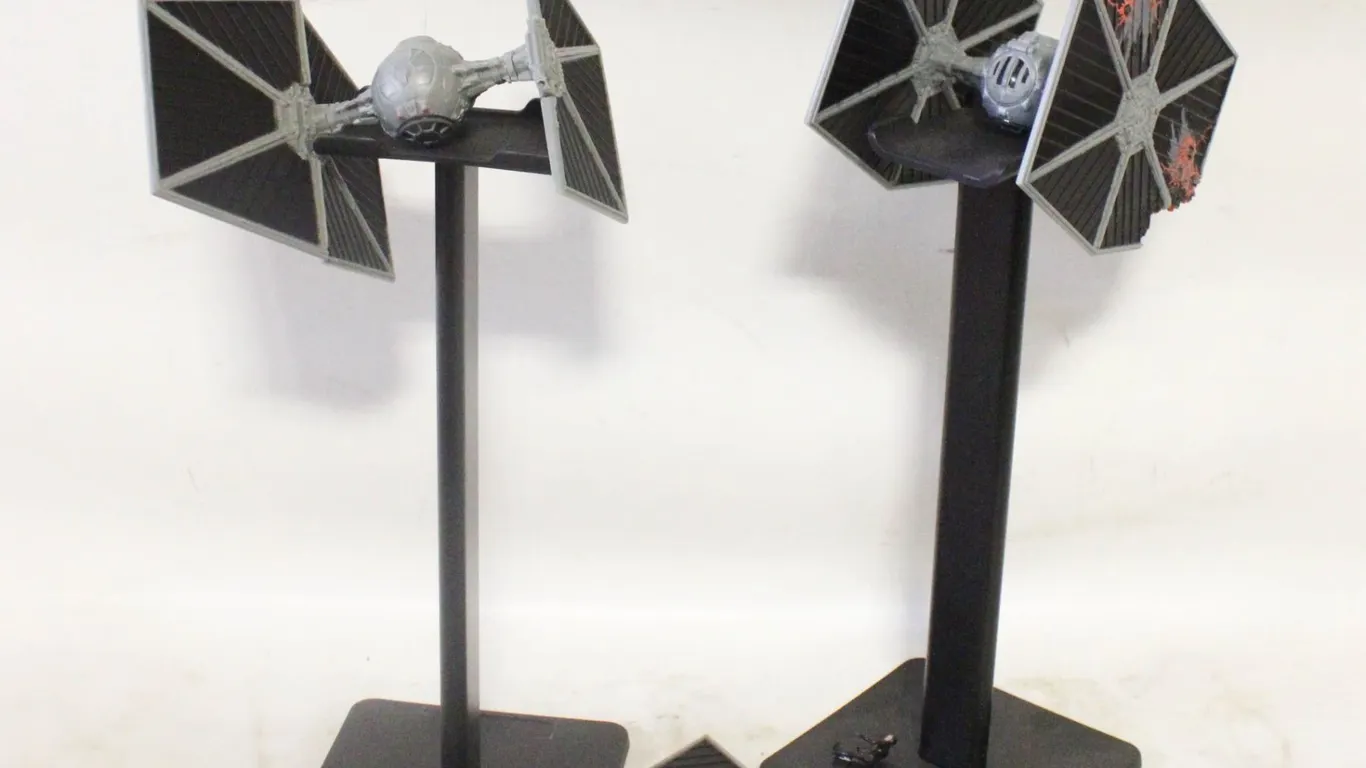 STARWARS SHIPS WITH STANDS