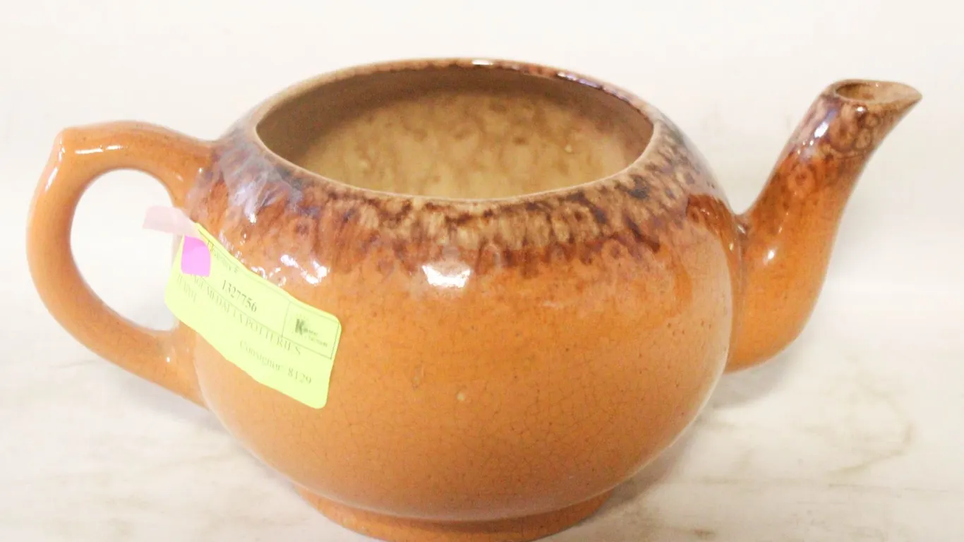 VINTAGE MEDALTA POTTERIES TEAPOT